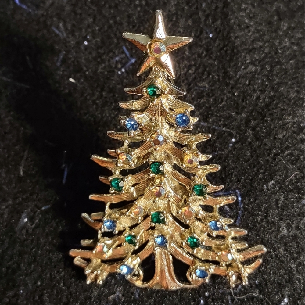 Vintage Lancer Gold Christmas Tree Brooch